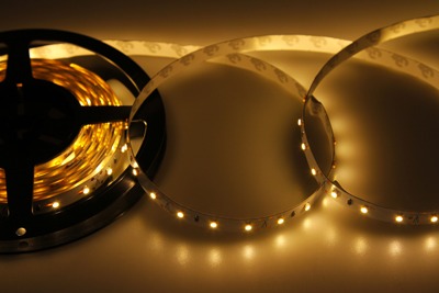 картинка LED-лента 5м открытая,  8 мм,  IP23, SMD 2835, 60 LED/m,  12 V,  цвет свечения теплый белый LAMPER от магазина Сантехстрой