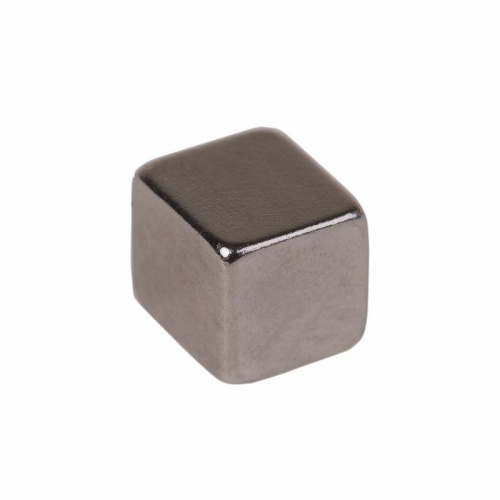картинка Неодимовый магнит куб 5х5х5мм сцепление 0,95 кг (упаковка 16 шт) Rexant от магазина Сантехстрой
