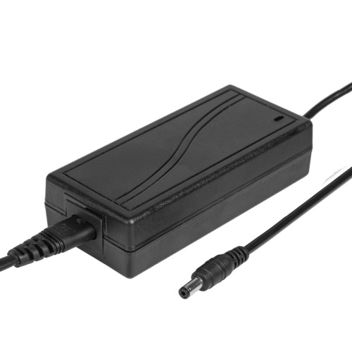 картинка Источник питания AC 110-250V/DC 12V 3А 36W с DC разъемом подключения 5,5x2,1 (IP43) от магазина Сантехстрой