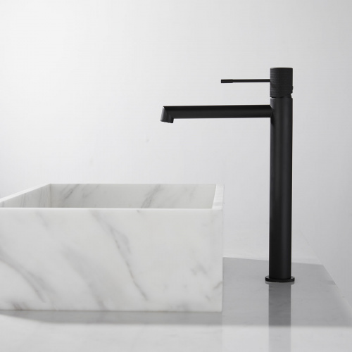 картинка Смеситель для накладной раковины Desire VBF-1D2MB однорычажный, черный от магазина Сантехстрой