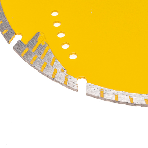 картинка Диск алмазный отрезной Turbo сегментный с защитными секторами,  230х22,2x10мм KRANZ от магазина Сантехстрой