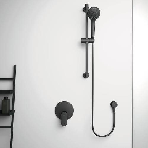 картинка Шланговое подключение Ideal Standard Ideal Rain BC808XG Черное матовое от магазина Сантехстрой