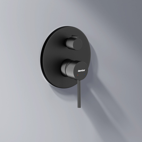 картинка 936510300 Scandinavian Pure встраиваемая душевая система  с ванно-душевым смесителем и изливом, чёрн от магазина Сантехстрой