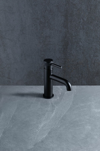 картинка Смеситель для раковины Allen Brau 5.31001-31 Черный от магазина Сантехстрой