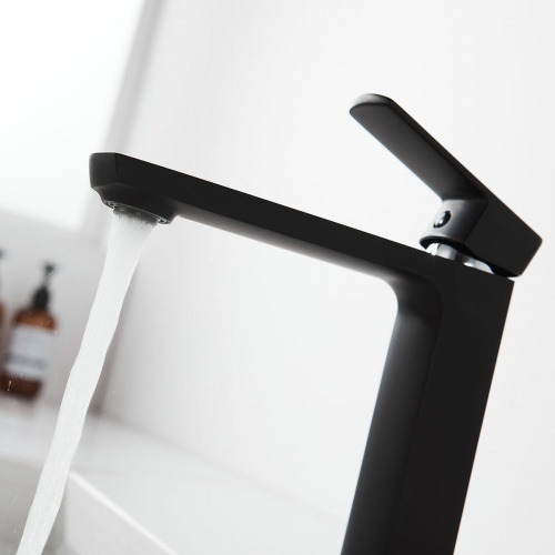 картинка Смеситель для раковины Next VBF-1N1MB однорычажный, черный от магазина Сантехстрой