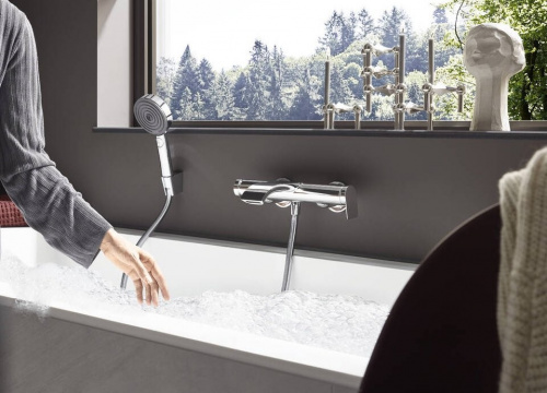 картинка HANSGROHE VIVENIS Смеситель для ванны настенный, однорычажный, цвет хром от магазина Сантехстрой