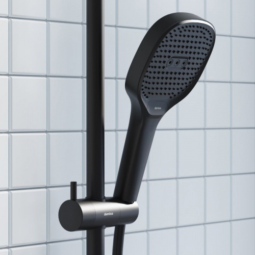 картинка 940730300 Merkur душевая система с ванно-душевым смесителем-полкой и прогрессивным картриджем, черны от магазина Сантехстрой