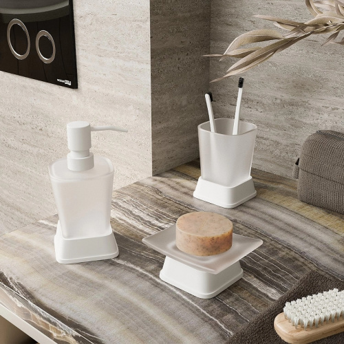 картинка Стакан для зубных щеток WasserKRAFT Amper K-5428W Белый от магазина Сантехстрой