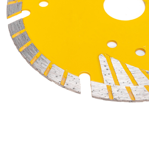 картинка Диск алмазный отрезной Turbo сегментный с защитными секторами,  125х22,2x10мм KRANZ от магазина Сантехстрой
