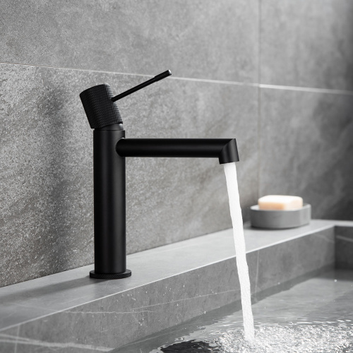 картинка Смеситель для раковины Desire VBF-1D1MB однорычажный, черный от магазина Сантехстрой