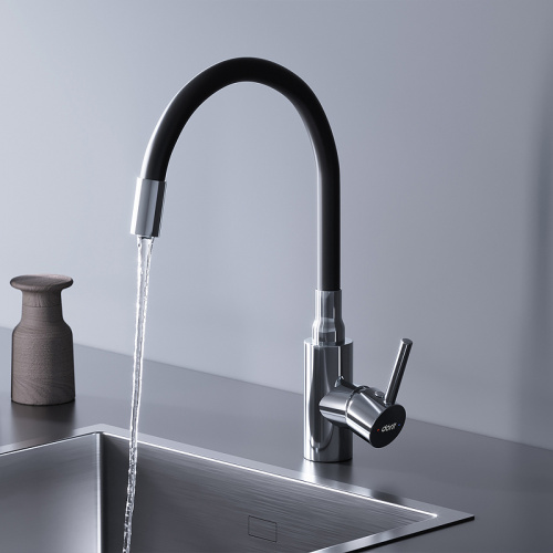 картинка D3007622 Logic кухонный смеситель с гибким изливом, черный от магазина Сантехстрой