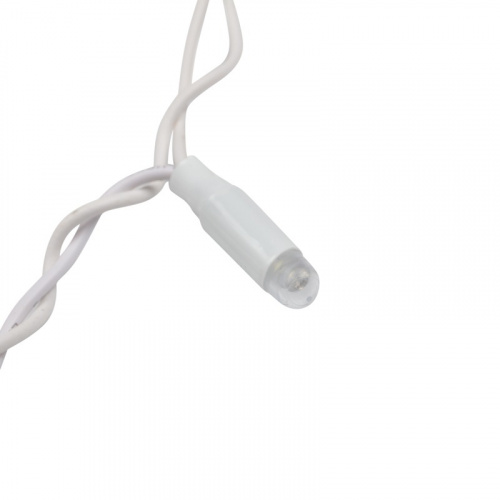 картинка Гирлянда светодиодная Занавес (Дождь),  2х3м,  600 LED ТЕПЛЫЙ БЕЛЫЙ,  белый ПВХ,  IP65, эффект мерцания,  230В,  соединяется (нужен шнур питания 303-500-1) от магазина Сантехстрой