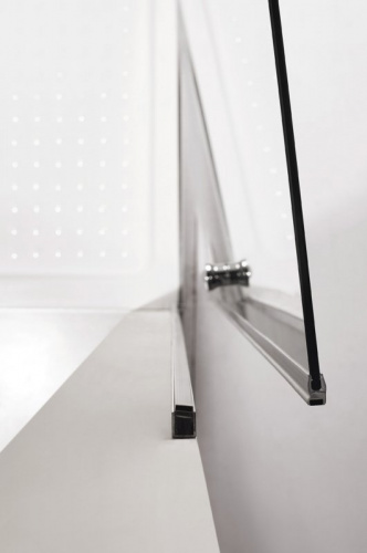 картинка Душевая дверь в нишу Cezares Eco B-1 70 профиль Хром стекло прозрачное от магазина Сантехстрой