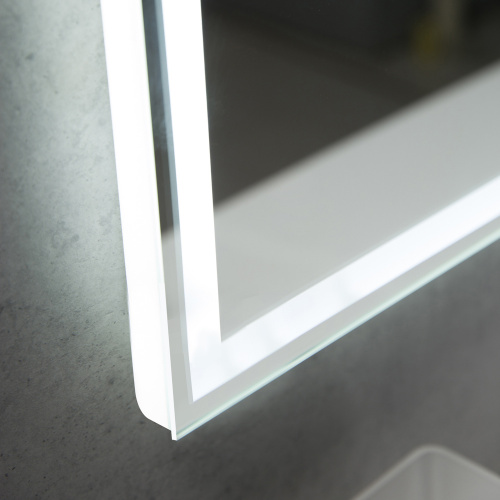 картинка Зеркало BelBagno SPC-GRT-900-600-LED-TCH-WARM от магазина Сантехстрой