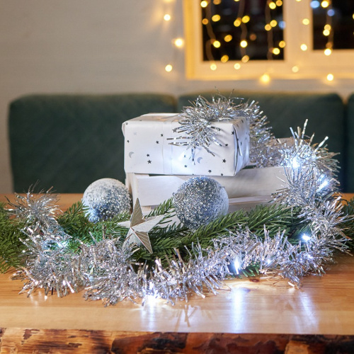 картинка Гирлянда светодиодная Мишура серебряная 10 LED 1,5 м,  прозрачный ПВХ,  белый свет свечения,  2 х АА (батарейки не в комплекте) NEON-NIGHT от магазина Сантехстрой