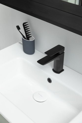 картинка Смеситель для раковины Allen Brau 5.21001-31 Черный от магазина Сантехстрой