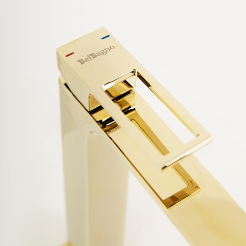 картинка Смеситель для раковины BelBagno Luce LUC-LMC-ORO-W0 Золото от магазина Сантехстрой