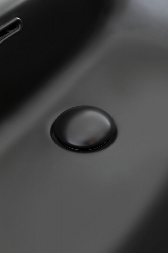 картинка Донный клапан латунь с переливом крышка керамика черный матовый (333929) от магазина Сантехстрой