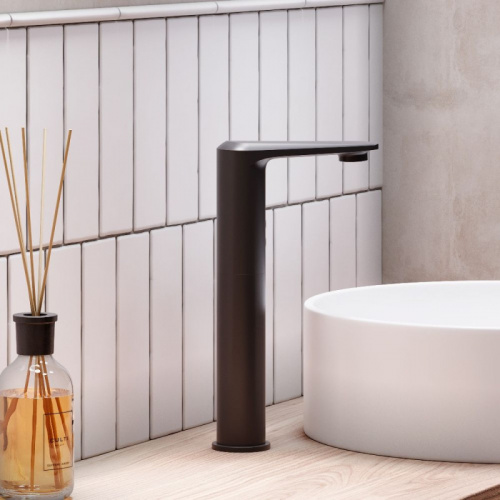 картинка 770280300 Jupiter, cенсорный смеситель для умывальника, высокий, чёрный от магазина Сантехстрой