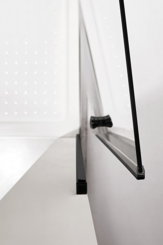 картинка Душевая дверь Cezares Eco O-B-1-70-C-NERO от магазина Сантехстрой