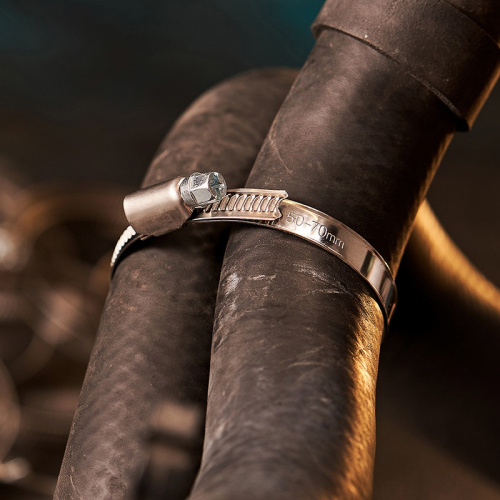 картинка Хомут червячный 50-70-0,7 мм,  (упак.  25 шт) REXANT от магазина Сантехстрой