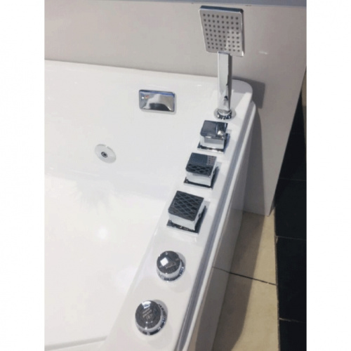 картинка Акриловая ванна Orans 120x170 L 65100xl с гидромассажем от магазина Сантехстрой