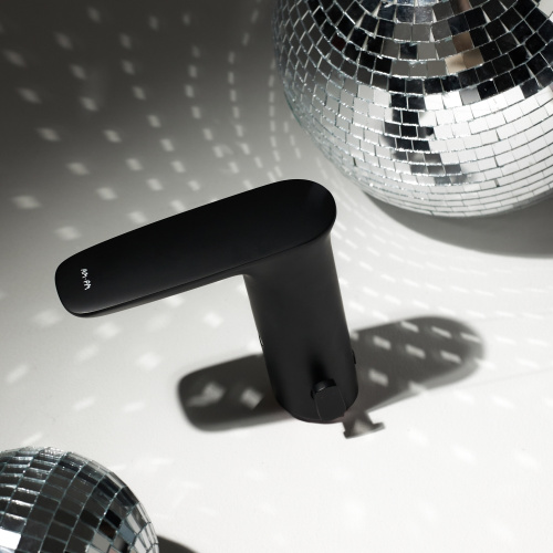 картинка F50A02322 Inspire V2.0 смеситель для умывальника сенсорный, черный, шт. от магазина Сантехстрой