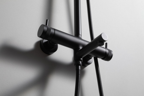 картинка Душевая стойка Allen Brau Priority 5.31A10-31 черный матовый от магазина Сантехстрой