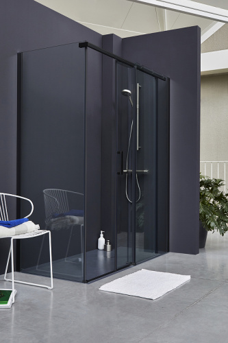 картинка Душевая дверь Jacob Delafon Contra Black 140 E22C140-BL профиль Черный стекло прозрачное от магазина Сантехстрой
