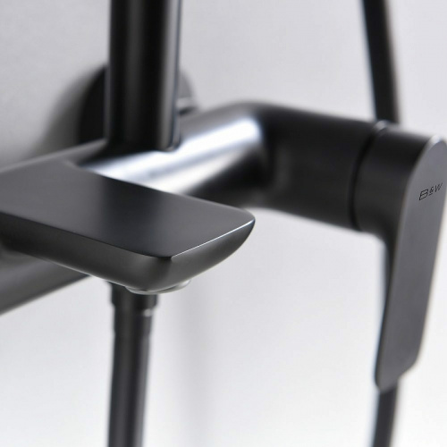 картинка Душевая система Black&White Universe UK8300B 8300ВUK Черная матовая от магазина Сантехстрой