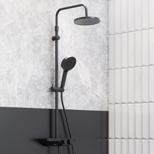 картинка 947730300 Apollo душевая система с ванно-душевым смесителем-полкой, черный от магазина Сантехстрой