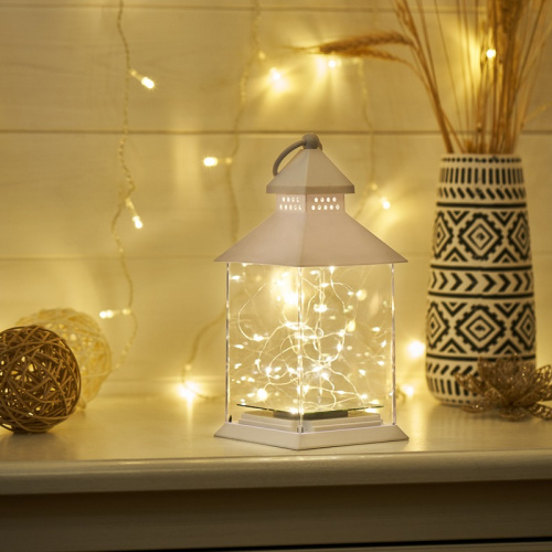 картинка Декоративный фонарь с росой,  белый корпус,  размер 10,7х10,7х23,5 см,  цвет теплый белый от магазина Сантехстрой