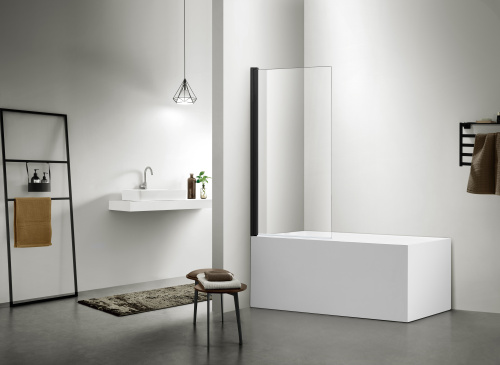 картинка AQ DEL SBA 08015BL Шторка на ванну, одноэлементная, поворотная 800X1500 профиль черный, стекло прозрачное от магазина Сантехстрой